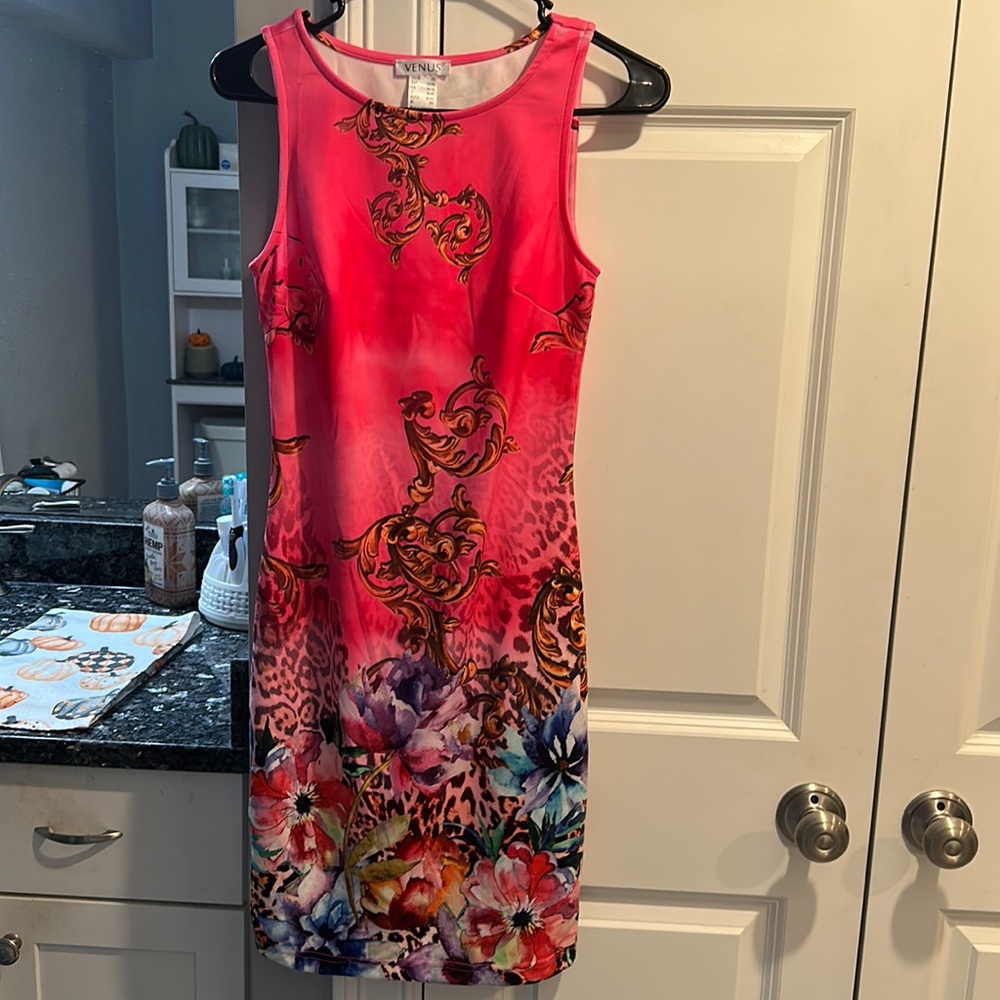 Sleeve less dress